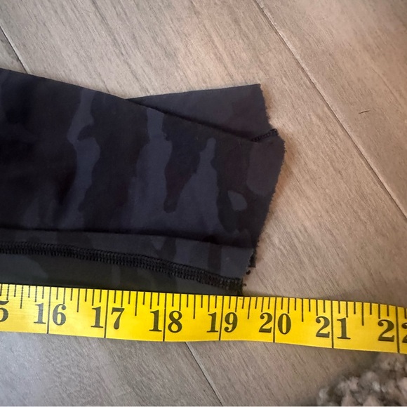 Lululemon Fast and Free Crop II 19" *Non-Reflective
Incognito Camo Multi Grey 8 - Picture 10 of 14